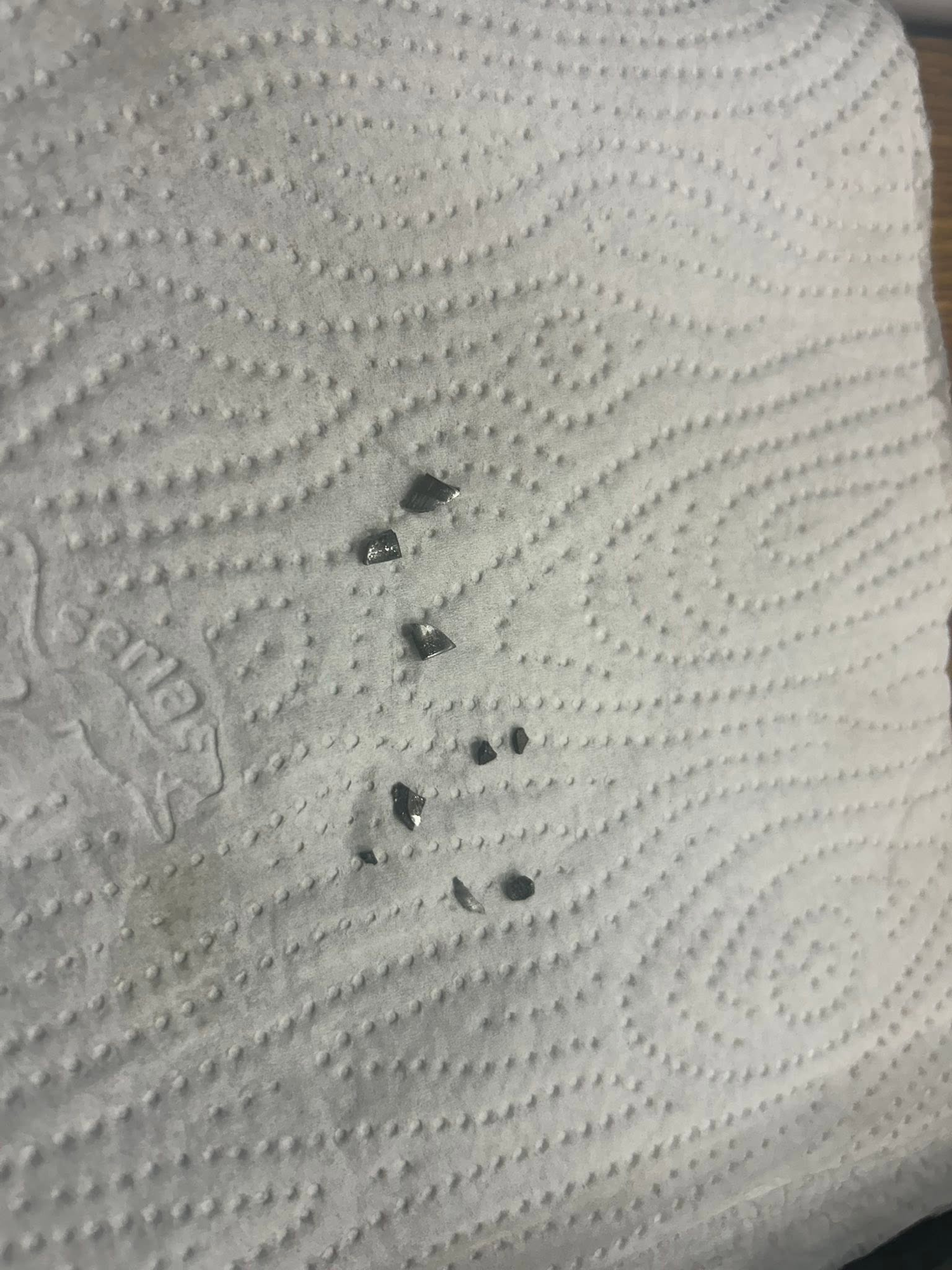 Metal chips from the lifter valley